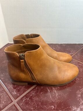 Cat & Jack Opal Zipper Boots